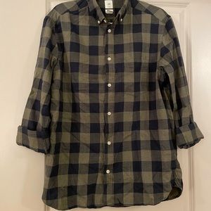 Green and black Buffalo check shirt
